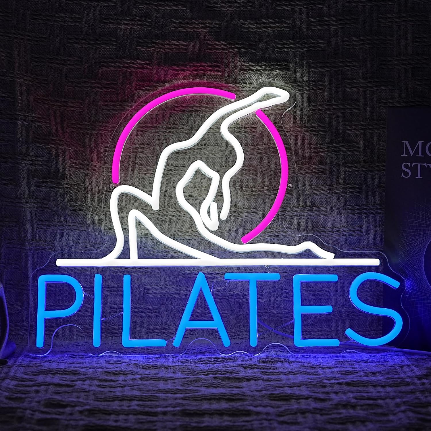 Pilates Neon Sign Yoga Studio  - đánh giá và giá Pilates Yoga Room